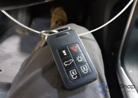 2011 Volvo Xc70 3.2 из США, поврежденный, VIN YV4940BZ4B1095017